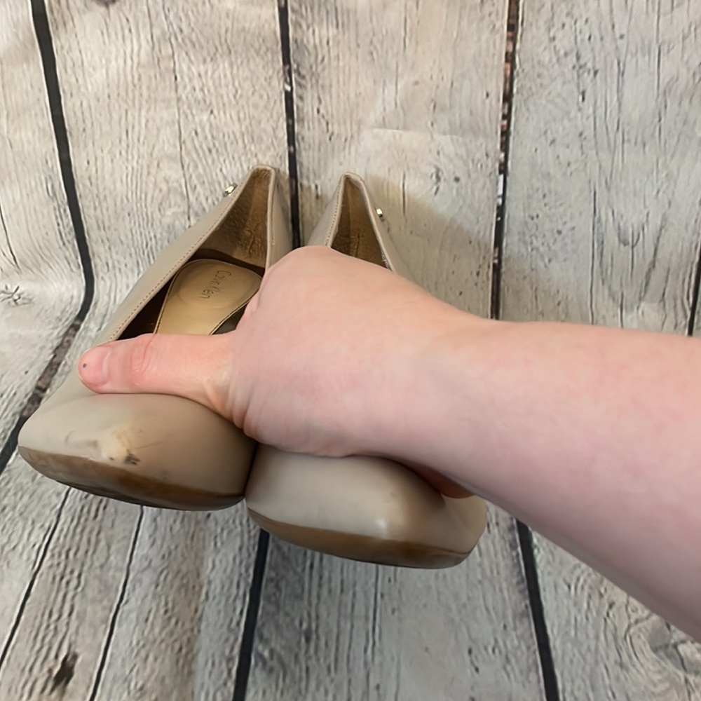 Calvin Klein Pointed Toe pumps - Picture 6 of 9